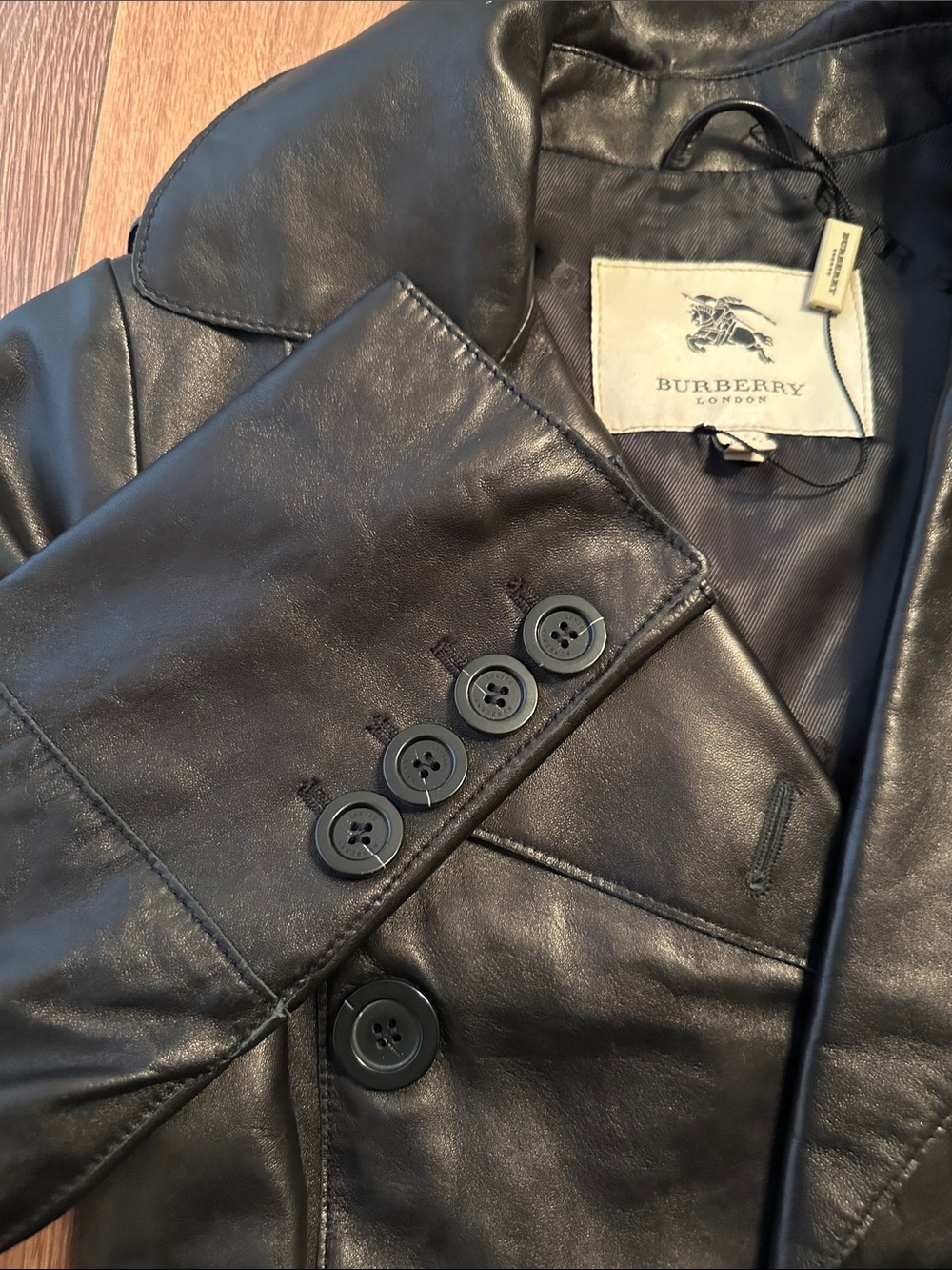 Burberry London Lambskin Leather Trench Coat. Size 2 - Picture 4 of 13
